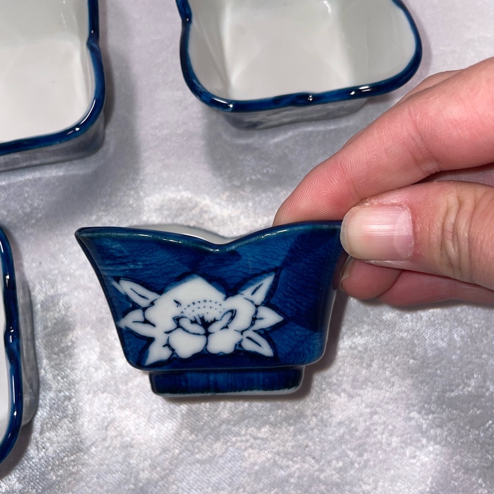 Set of five Japanese ceramic dish. Small for side dish
